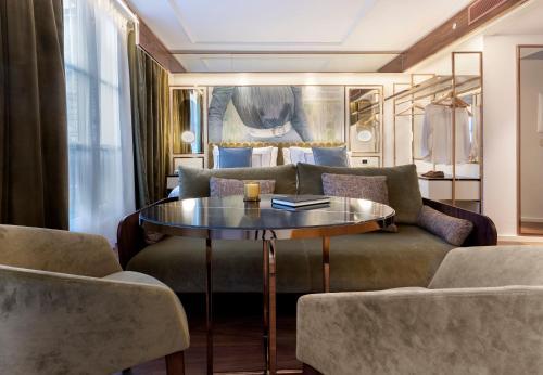 Deluxe Extra Room